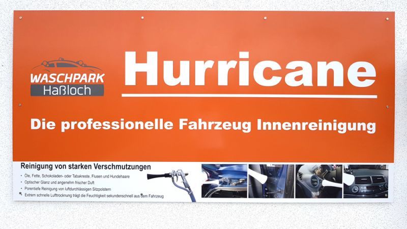 Informationstafel zum Hurricane für die Fahrzeug-Innenreinigung.